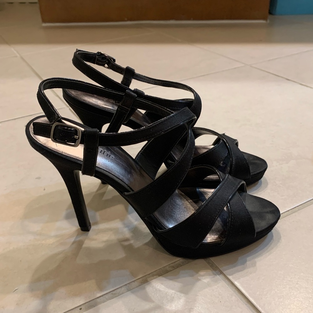Black strappy heels - 7.5- Kelly and Katie